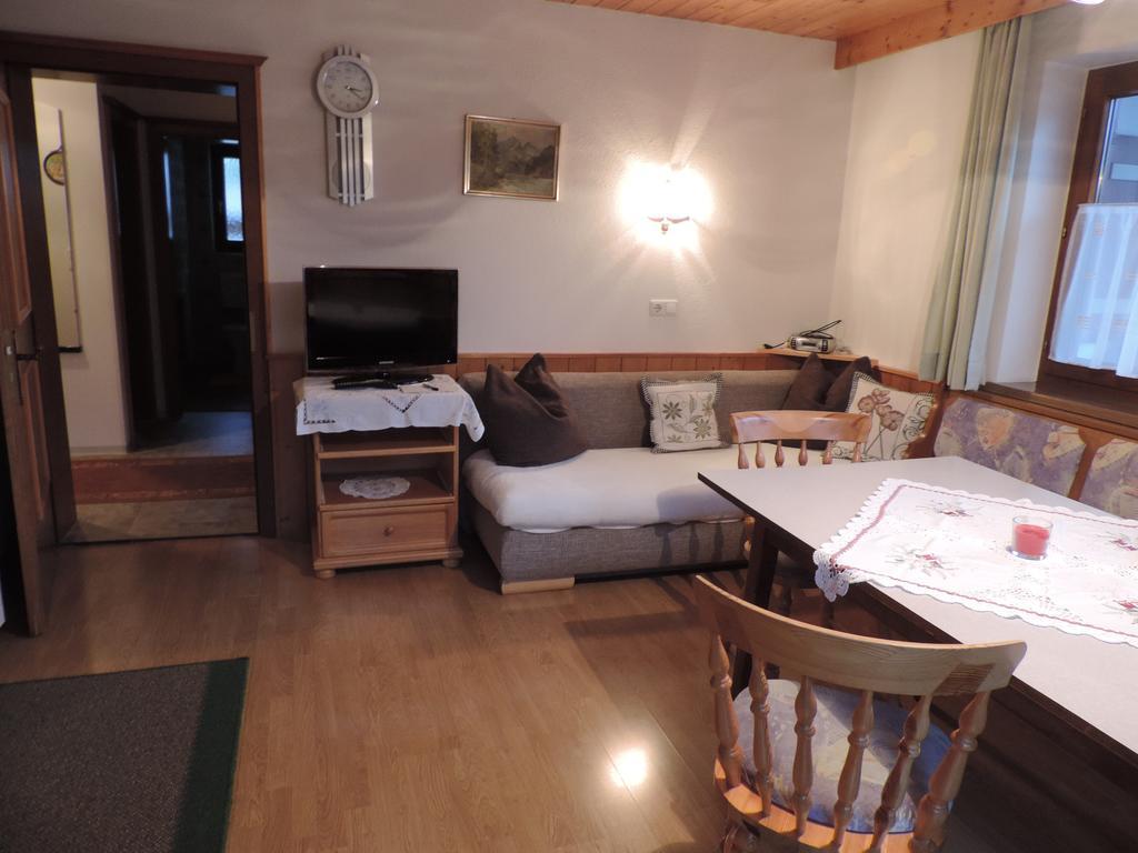 Ferienwohnung Johann Niedermoser Fieberbrunn Camera foto